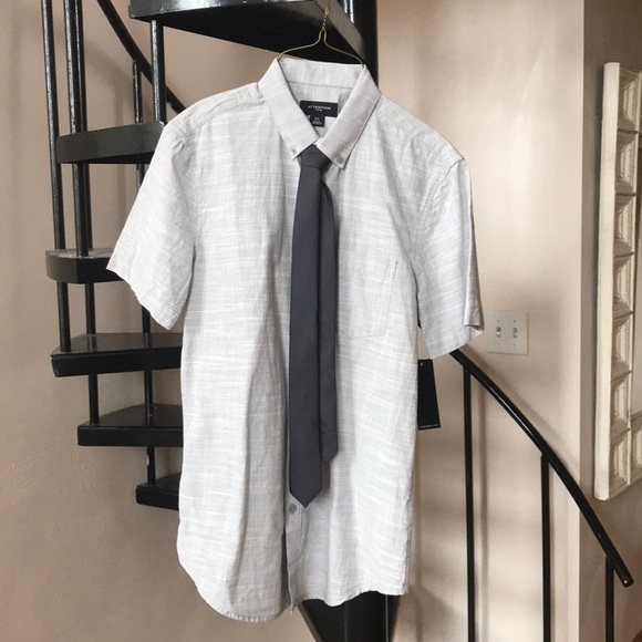 American Eagle Vneck and button up collared shirts - Picture 4 of 6